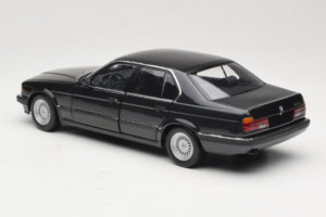 BMW 730i E32 Black Metallic Minichamps 1:18 100023002 Metall — Bild 7 von 8