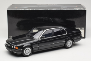 BMW 730i E32 Black Metallic Minichamps 1:18 100023002 Metall — Bild 8 von 8