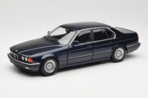BMW 730i E32 Blau Metallic Minichamps 1:18 100023006 Metall