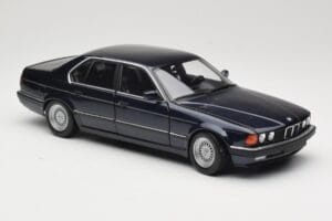 BMW 730i E32 Blau Metallic Minichamps 1:18 100023006 Metall — Bild 6 von 8