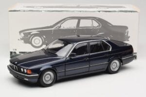 BMW 730i E32 Blau Metallic Minichamps 1:18 100023006 Metall — Bild 8 von 8