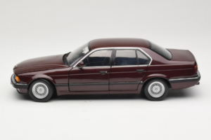 BMW 730i E32 Red Metallic Minichamps 1:18 100023001 Metall — Bild 4 von 8