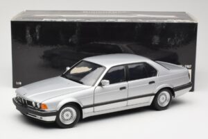 BMW 730i E32 Silber Minichamps 1:18 100023000 Metall — Bild 8 von 8