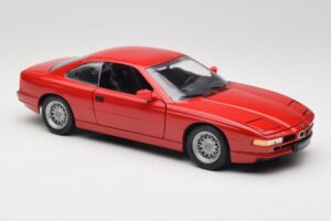 BMW 850Ci E31 Brilliant Red Revell 1:18 8827 Metall — Bild 6 von 8