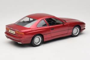 BMW 850i E31 Rot Tchibo 1:18 36157 Metall — Bild 3 von 8