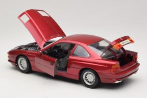 BMW 850i E31 Rot Tchibo 1:18 36157 Metall — Bild 5 von 8