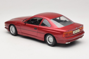 BMW 850i E31 Rot Tchibo 1:18 36157 Metall — Bild 7 von 8