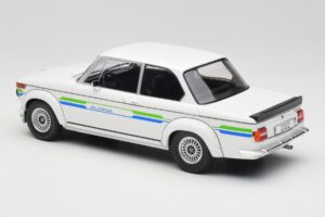 BMW Alpina 2002 E10 Turbo Weiß MCG 1:18 MCG18409-R Metall — Bild 5 von 6