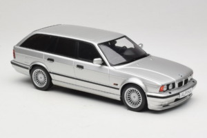 BMW Alpina B10 E34 4.6 Touring Silber MCG 1:18 MCG18332MCW Metall — Bild 4 von 6