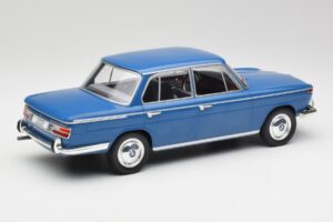 BMW 2000 Tilux E120 Caribe Blau MCG 1:18 MCG18291 Metall — Bild 2 von 6