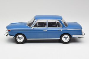 BMW 2000 Tilux E120 Caribe Blau MCG 1:18 MCG18291 Metall — Bild 3 von 6