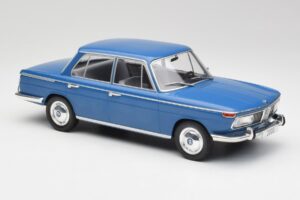 BMW 2000 Tilux E120 Caribe Blau MCG 1:18 MCG18291 Metall — Bild 4 von 6