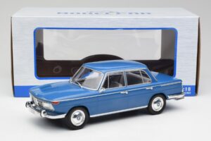 BMW 2000 Tilux E120 Caribe Blau MCG 1:18 MCG18291 Metall — Bild 6 von 6