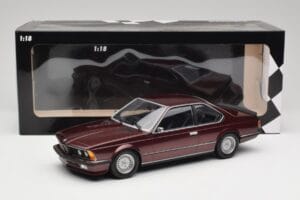 BMW 635 CSi E24 Karmesinrot Metallic Minichamps 1:18 155028105 Metall — Bild 6 von 6