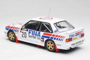 BMW E30 M3 #20 M. Duez / A. Lopes 1000 Lakes Rally 1989 IXO 1:18 18RMC132 Metall — Bild 5 von 6
