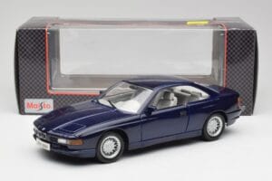 BMW E31 850i Mauritius Blau Maisto 1:18 438813100299 Metall — Bild 8 von 8