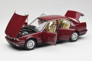 BMW 535i E34 Rot Minichamps 1:18 100024002 Metall — Bild 2 von 8