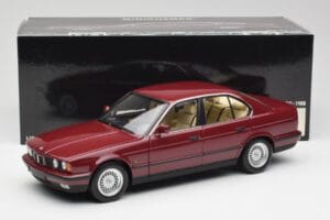 BMW 535i E34 Rot Minichamps 1:18 100024002 Metall — Bild 8 von 8