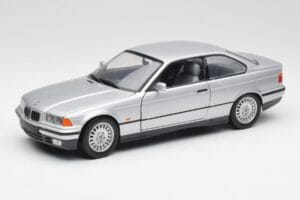 BMW 3 Series E36 Coupe Silber UT Models 1:18 180023321 Metall