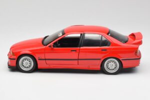 BMW 318is E36 Hellrot UT Models 1:18 180024302 Metall — Bild 4 von 8