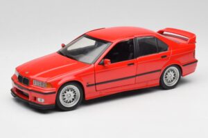 BMW 318is E36 Hellrot UT Models 1:18 180024302 Metall