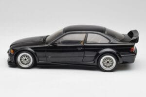 BMW E36 M3 GTR Street Cosmos Schwarz UT Models 1:18 20481 Metall — Bild 4 von 8