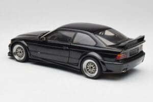 BMW E36 M3 GTR Street Cosmos Schwarz UT Models 1:18 20481 Metall — Bild 6 von 8