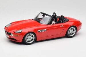BMW Z8 E52 Roadster Hellrot Bburago 1:18 12032 Metall