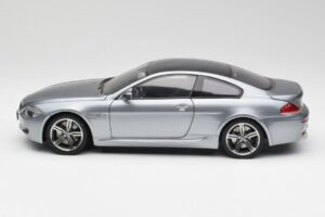 BMW M6 E63 Silver Grau Kyosho 1:18 08703GR Metall — Bild 4 von 8