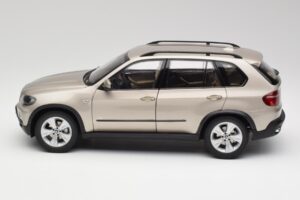 BMW X5 E70 4.8i Platinum Bronze Metallic Kyosho 1:18 80430413413 Metall — Bild 4 von 8