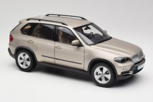 BMW X5 E70 4.8i Platinum Bronze Metallic Kyosho 1:18 80430413413 Metall — Bild 6 von 8