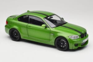 BMW 1er E82 Coupe Taiga Green Metallic Minichamps 1:18 110020024 Metall — Bild 6 von 8