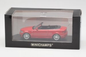 BMW 1er E88 Cabriolet Karminrot Minichamps 1:43 431026230 Metall — Bild 4 von 5