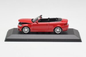 BMW 1er E88 Cabriolet Karminrot Minichamps 1:43 431026230 Metall — Bild 5 von 5