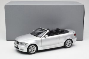 BMW 135i E88 Cabriolet Titan Silber Kyosho 1:18 80430427021 Metall — Bild 8 von 8