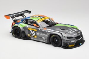 BMW Z4 E89 GT3 #76 Schubert Motorsport Dubai 24 Hours 2014 Minichamps 1:18 151142376 Metall — Bild 4 von 6