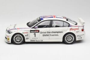 BMW E90 320si #1 A. Priaulx WTCC Champion 2006 Kyosho 1:18 80430429067 Metall — Bild 4 von 8