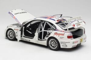 BMW E90 320si #1 A. Priaulx WTCC Champion 2006 Kyosho 1:18 80430429067 Metall — Bild 5 von 8