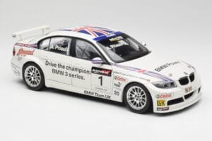 BMW E90 320si #1 A. Priaulx WTCC Champion 2006 Kyosho 1:18 80430429067 Metall — Bild 6 von 8