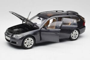 BMW 330i E91 Touring Dunkelgrau Kyosho 1:18 80430394360 Metall — Bild 2 von 8
