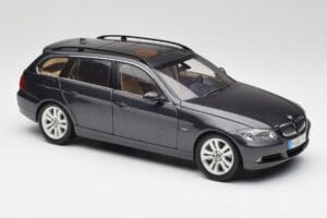 BMW 330i E91 Touring Dunkelgrau Kyosho 1:18 80430394360 Metall — Bild 6 von 8