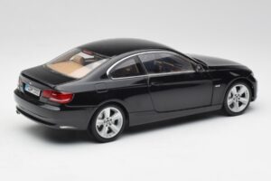 BMW 3 E92 Coupe Schwarz Kyosho 1:18 80430407222 Metall — Bild 3 von 8