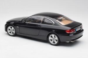 BMW 3 E92 Coupe Schwarz Kyosho 1:18 80430407222 Metall — Bild 7 von 8