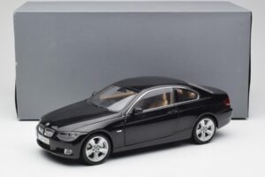 BMW 3 E92 Coupe Schwarz Kyosho 1:18 80430407222 Metall — Bild 8 von 8