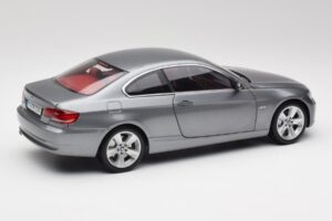 BMW 330i E92 Coupe Grau Metallic Kyosho 1:18 80430407220 Metall — Bild 3 von 8
