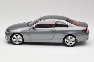 BMW 330i E92 Coupe Grau Metallic Kyosho 1:18 80430407220 Metall — Bild 4 von 8