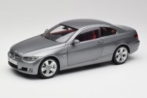 BMW 330i E92 Coupe Grau Metallic Kyosho 1:18 80430407220 Metall