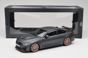 BMW M4 F82 GTS Frozen Grau Minichamps 1:18 80432411555 Metall — Bild 8 von 8