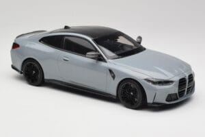 BMW M4 G82 Brooklyn Grau Minichamps 1:18 155020124 Metall — Bild 4 von 6