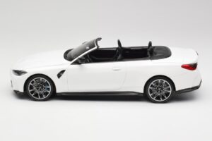 BMW M4 G82 Cabriolet Alpine White Minichamps 1:18 155021031 Metall — Bild 3 von 6